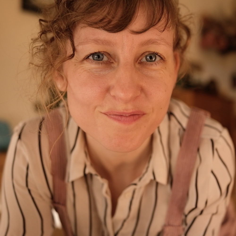 Headshot of Elizabeth Foley